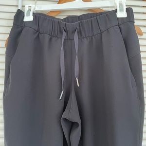 Lululemon On The Fly Jogger Woven size 4